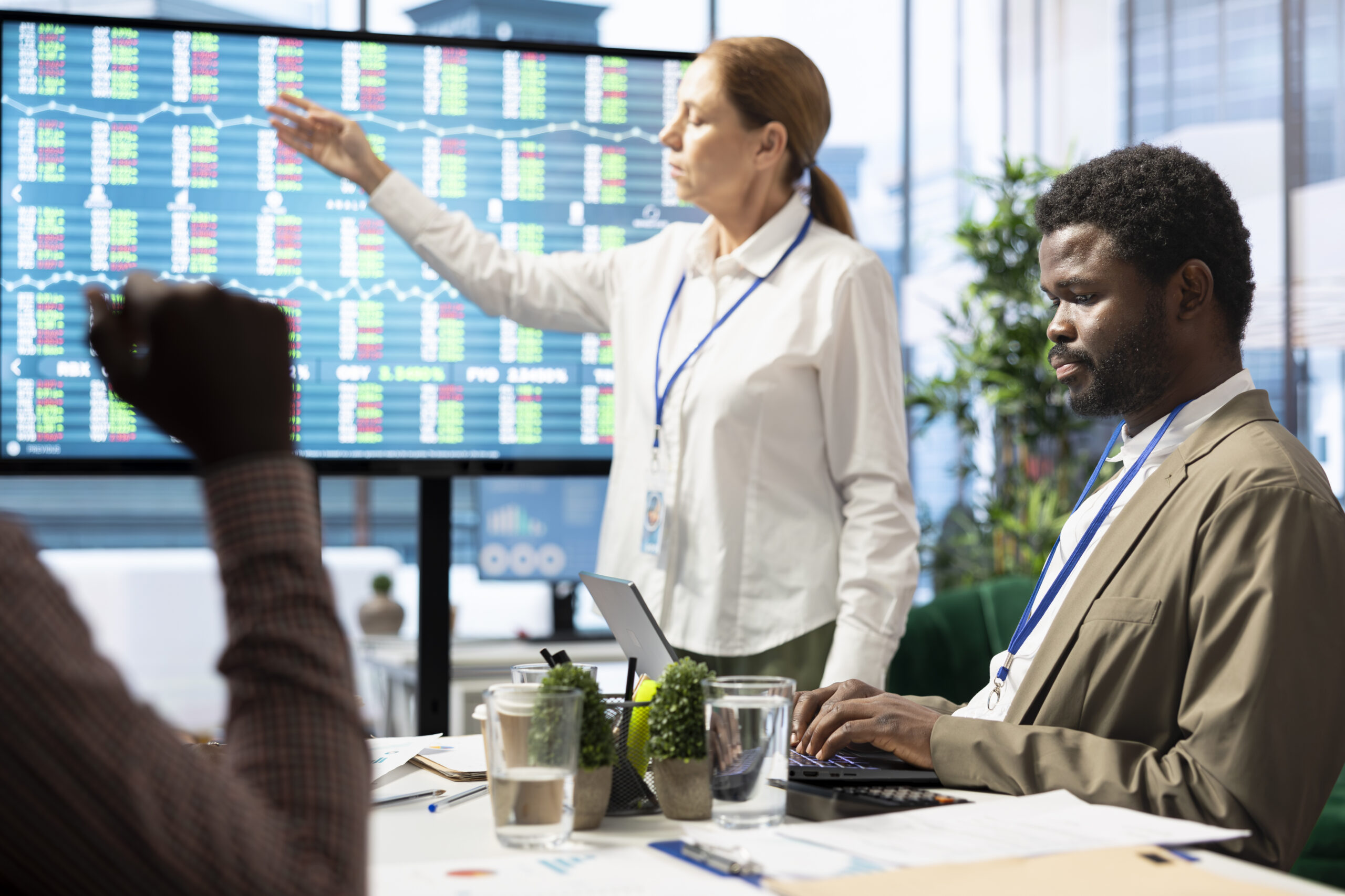 Facing Data Challenges with Collaboration – SMI